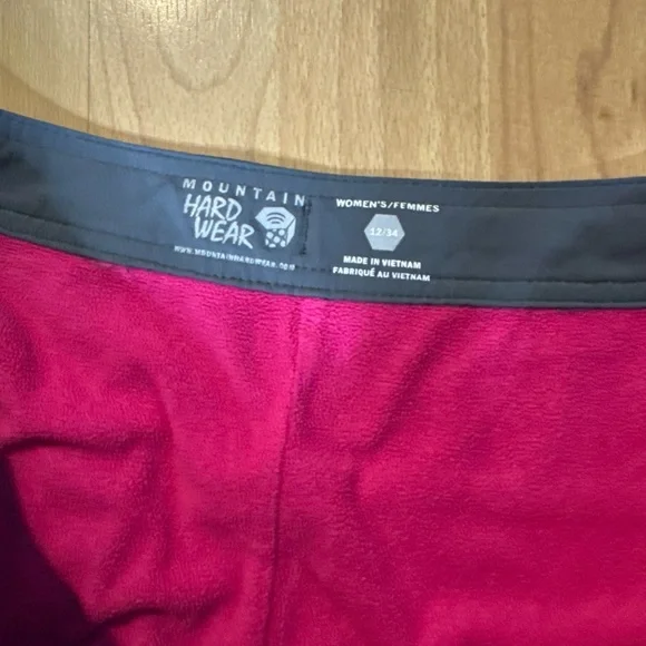 Mountain Hardwear Women's Pants in Tan and Blue - Picture 4 of 7